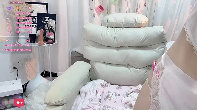 Yoyo_520 - 想要好多好多爱~ 内裤脱掉，塞嘴巴里2分钟