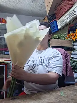 Isa_bella95 - Squirt in shop