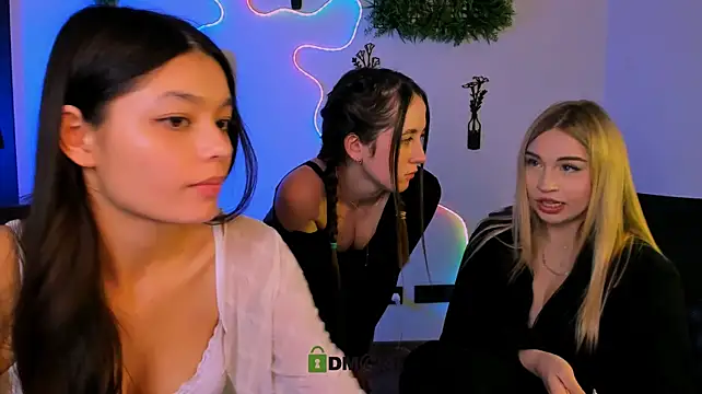 Bella_dorn - Flash ass in panties (Charlie)