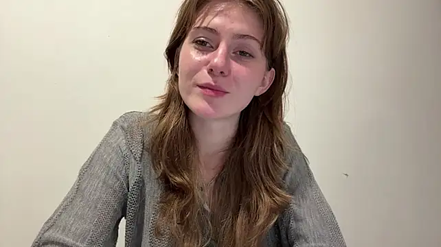 RolandeRohrs - Touching my ass close up😏