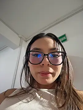 Amira_cute2 - touch pussy +lick finger in public 💦
