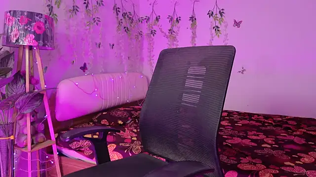 Sizzling_queen69 - Spank pussy *5