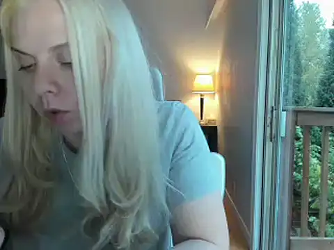 I_LOVE_YOUUU - PUT ON SEXY RED BRA