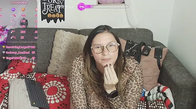 Olivia-browm - Get naked and oil body