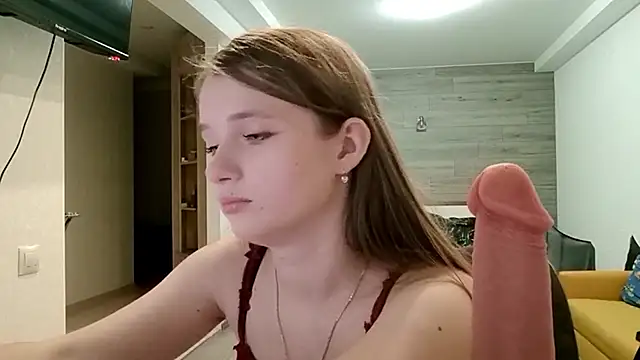 CecilleSollors - squeze boobs