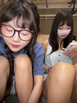 QIQI-QIQI-01 - 淫荡小母狗排卵期想被哥哥操