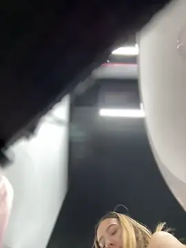 Kloe__t18 - Show boobs at gym and Lick