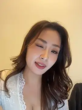 Yomi009 - ✨明星范儿Yomi朋友家全裸上半身