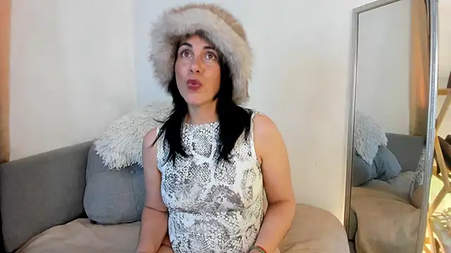 Girasol_walton - fingering pussy