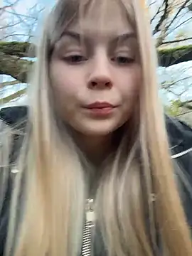 RossyMood - Fuck my pussy HARD (Fingers) PARK RISKYY