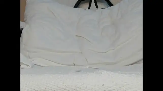 ElunorLIve - spread my sweet pussy