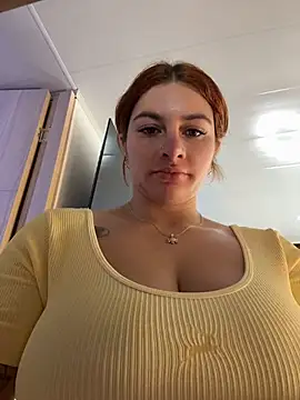 AtheneaRossi - Massage in my tits whit full oil