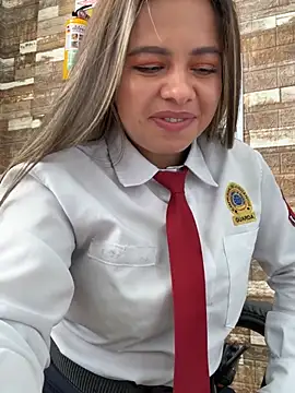 Ariana-07 - 2 FINGER IN THE ASS