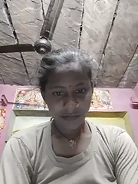 Hot_khusi753