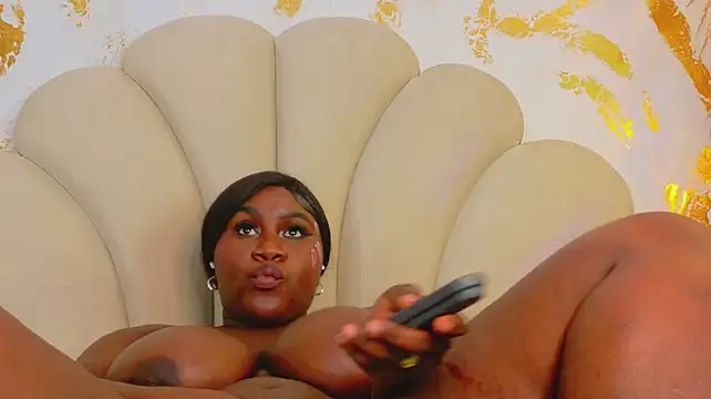 Blaisysmith - MAKE THOSE BOOBS SHINE 😍