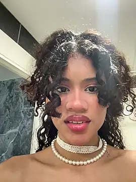 Aprillbrunette - full nudity + massage tits 🍒🔥