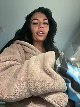 BELLABLACKXUK - Fuck myself with paint brush