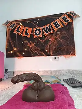 Auroraa_milan - big squirt in your face 💦💧