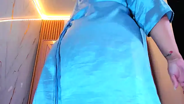 BustyyJuicy_Rs - I sit on your face 👅💦