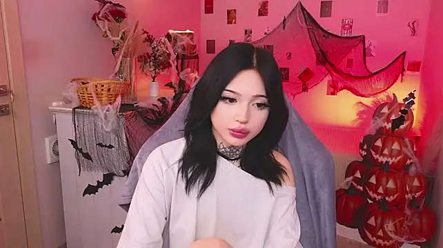 Emma_Kirks - 85 ass slaps in oil