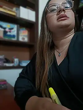 LunaDiaz999 - Explicit show in the bathroom