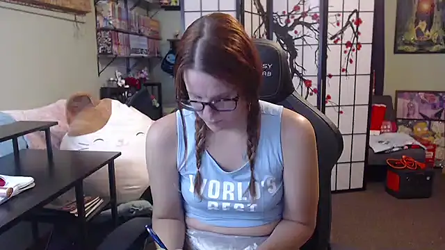 Sarahtineke - spread ass
