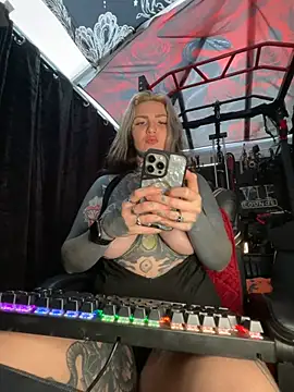 MistressWildd - SQUIRT OVER CAMERA 💦💦💦