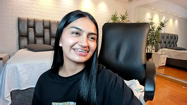 AidaJones - 🌸 Fingering Pussy 🌸