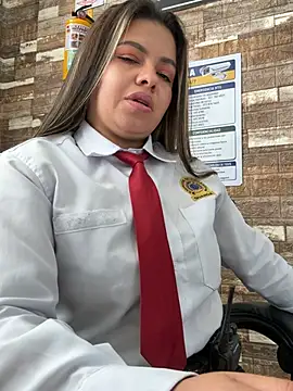 Ariana-07 - 2 FINGER IN THE ASS