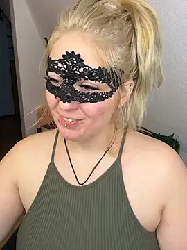 -CurvySecret- - 🔥 Cream on Boobs