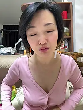 Lulu6652 - 乳夹振乳头2分钟