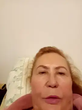 Hottie-Mom - Jerk off with me!