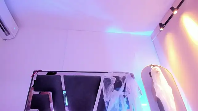 Abby_Moss2 - SPANKS MY BIG ASS