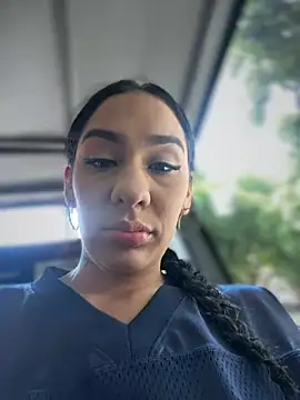 __IRIS__ - Take out my tits and play with them