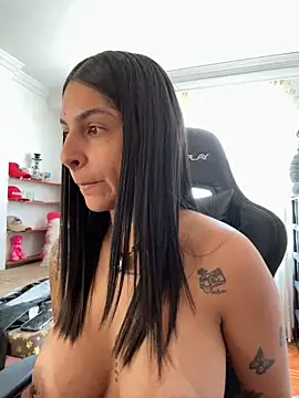 Charlotte_stevenss_ - Control of my toy for 5 minutes :wink: