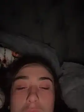 MillieB - Boobs out 10 MINS😍😍