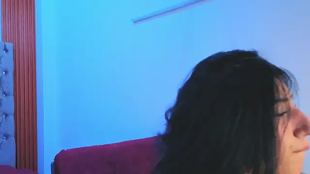 Ivy_charlot - is naked + dildo + lush control