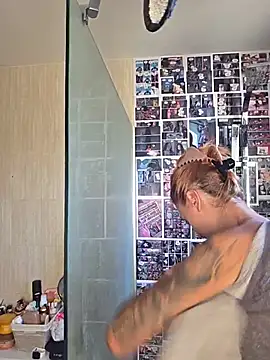 Kylie_blck - SpreadPussy+1SurpriseVideo