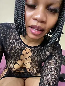 TrishaXo2