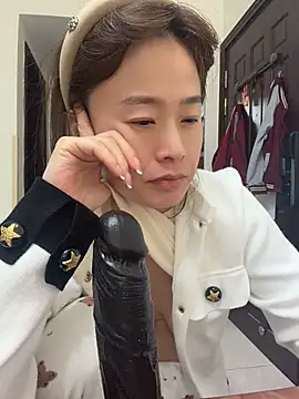 Saozi666 - 完成可选：挤奶水，口交黑鸡吧，黑鸡吧蹭逼，小粉插入M腿，小狗趴、双插票、口叼内裤