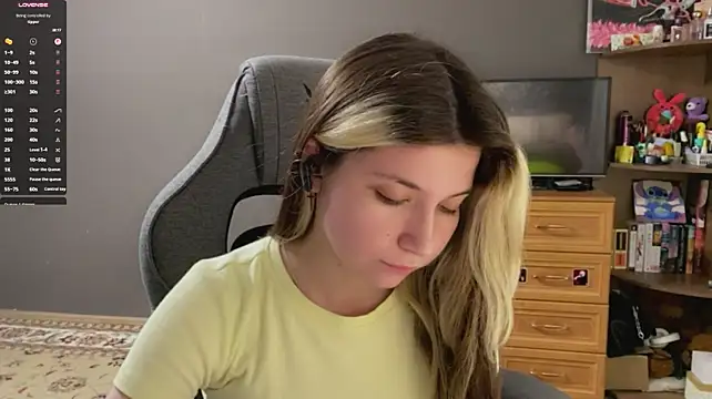SherikaAzzarella - take off my top