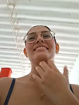 Ary-18 - domi + masturbation