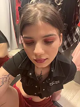 Britneydollx - Skirt off all time