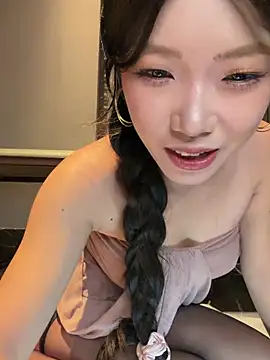 Bigassgirl-00 - 每周末要去陪男朋友所以播不了 平时有时间的话北京时间9.30会播