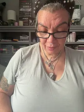 Dieseldame1313 - Hey guys topless dance