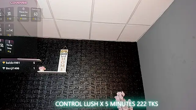 Victoriaa2_Doll - Play boobs//messy show saliva