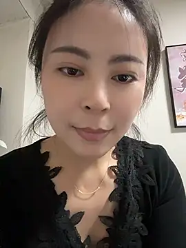 YaoYao8888 - 脱掉内裤直播3分钟