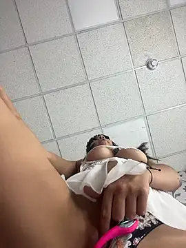 WildDollsXXX - FUCK PUSSY WITH DILDO