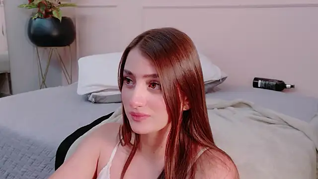 DanielleDNicola - squirt on your face or cock💧💧😈🥒