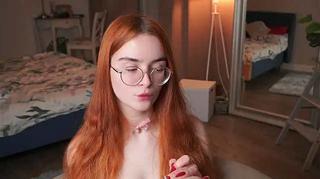 Gummymila - lick my lips (close to cam)